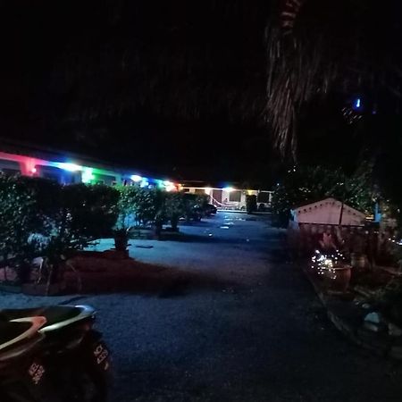Albergue Rainbow Bed N Bfast Pantai Cenang  Exterior foto
