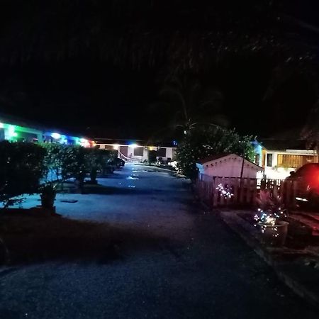 Albergue Rainbow Bed N Bfast Pantai Cenang  Exterior foto
