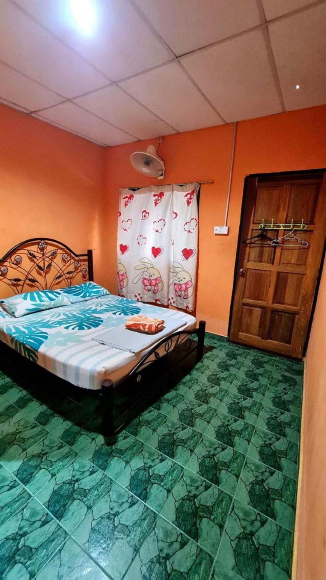 Albergue Rainbow Bed N Bfast Pantai Cenang  Exterior foto