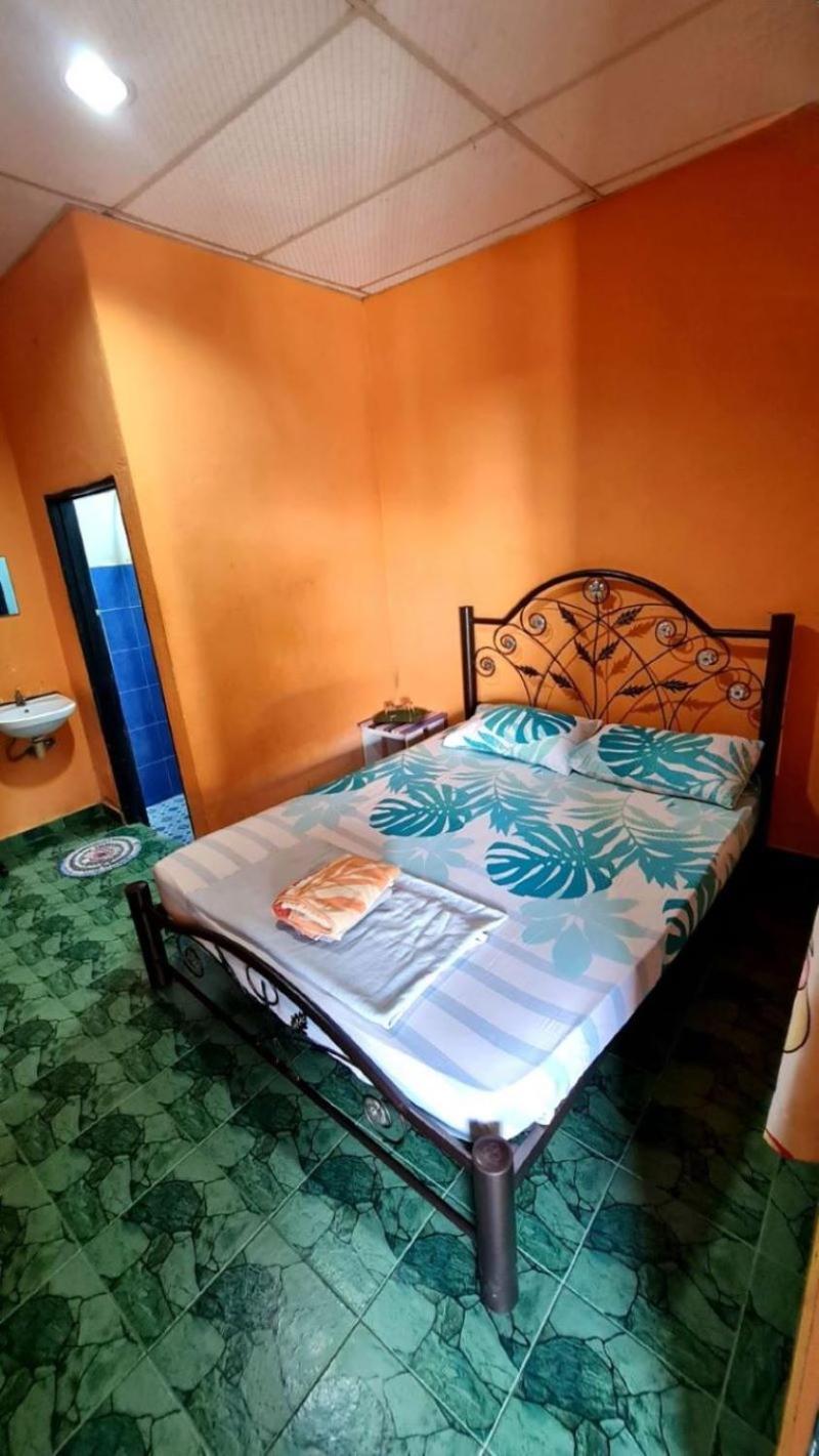 Albergue Rainbow Bed N Bfast Pantai Cenang  Exterior foto